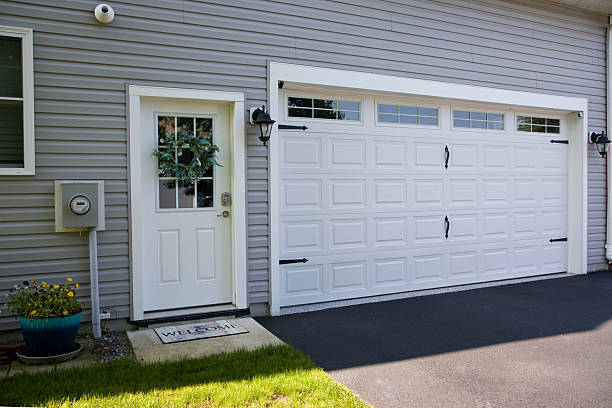 24/7 Emergency Garage Door Panel Replacement experts in Suffolk, VA